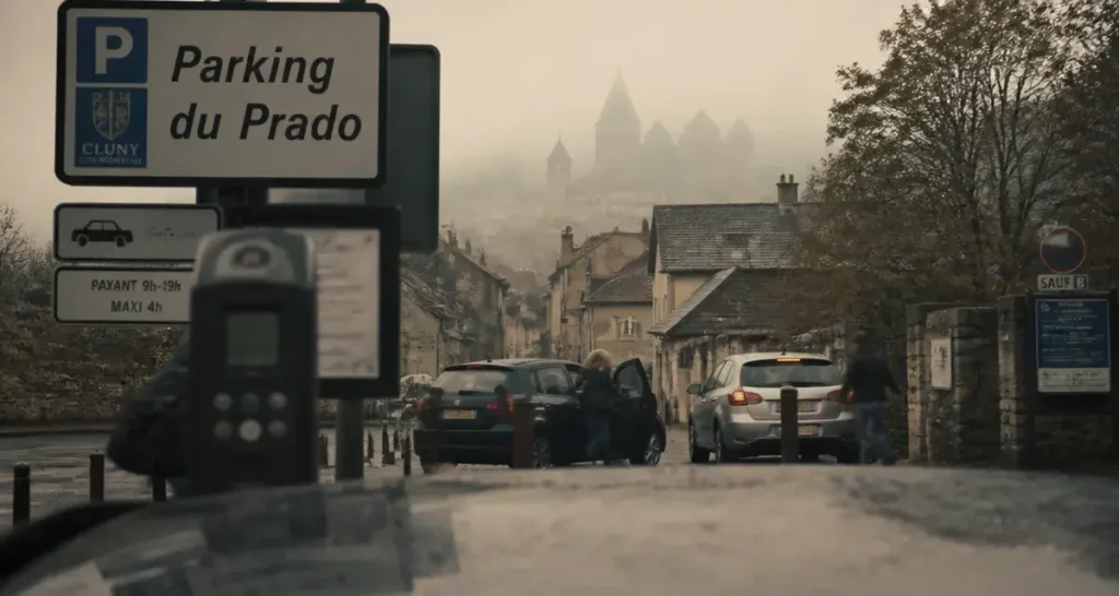 Parking de cluny : entrée du parking du Prado et parcmètre
